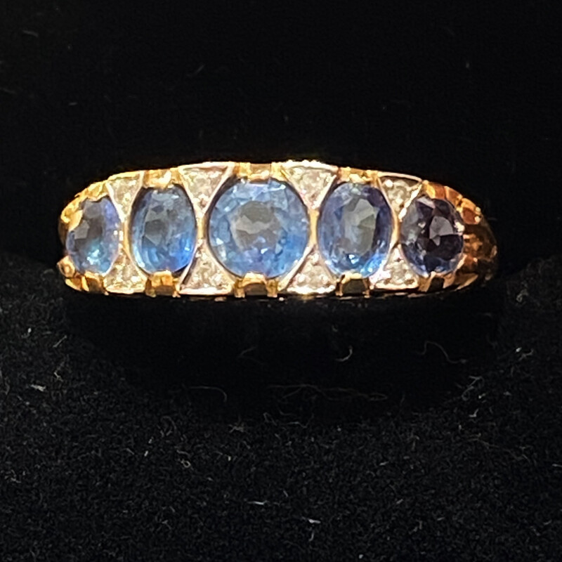Graduated Sapphire Five Stone