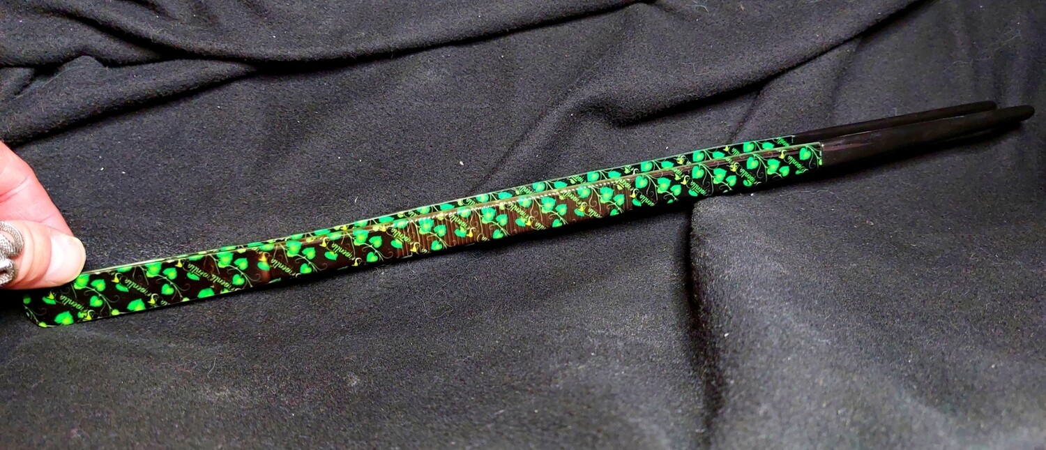 Tweezers