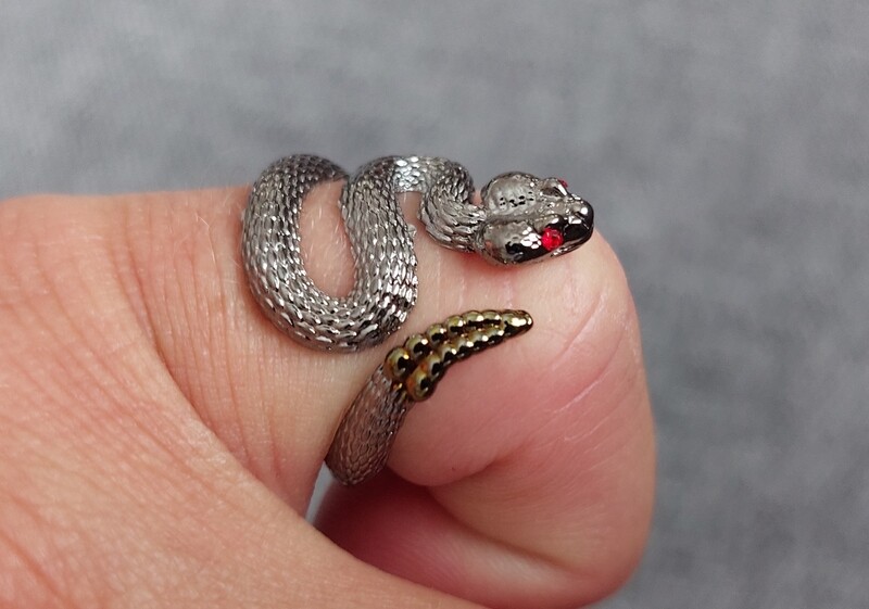 Snake ring