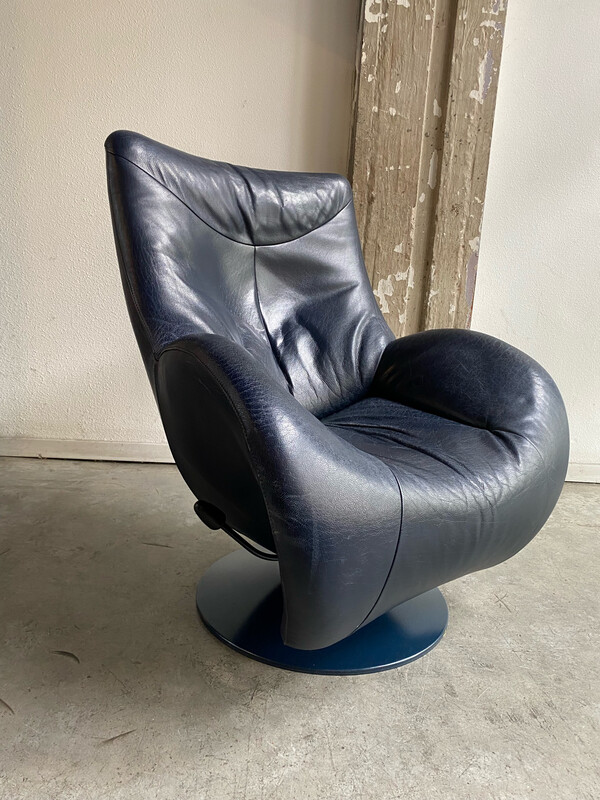 Leolux Chair Blue Leather Swivel