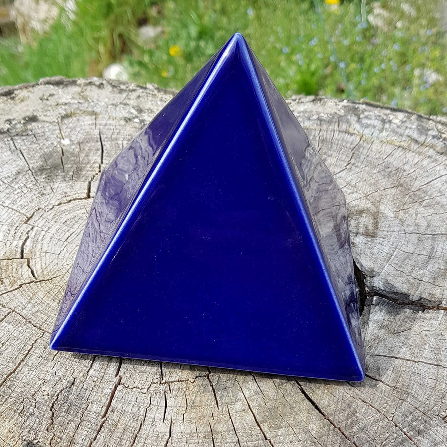 Pyramide-Urne