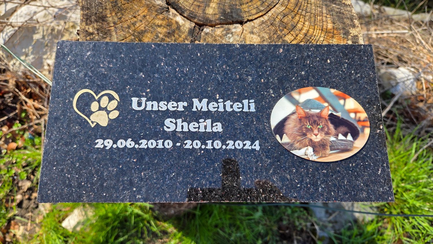 Gravierte Steinzeug-Gedenktafel