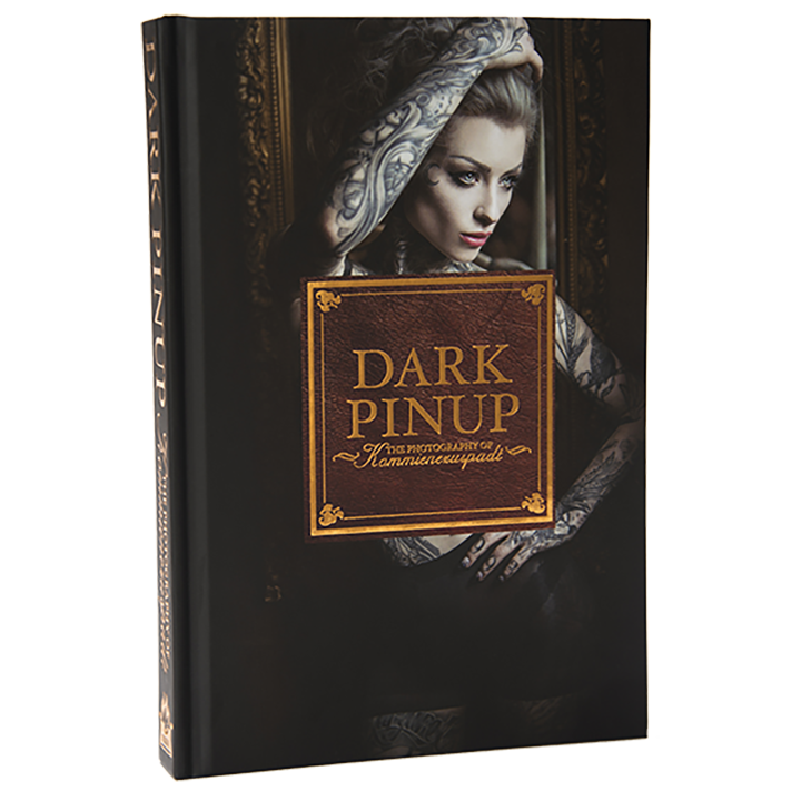 Dark Pinup by Lars Kommienezuspadt