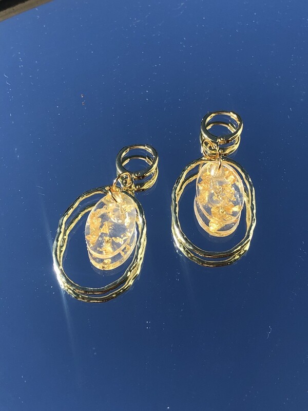 Amalia (gold flaky)