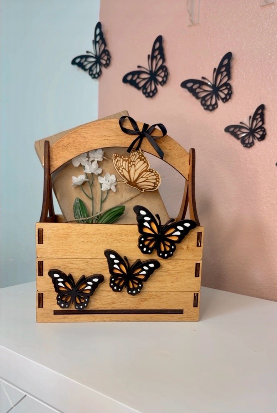 Monarch Butterflies Basket, Birthday Gift Basket, Altar de Muertos, Padrino Proposal Gift, 15Anera Gift, Moms Birthday Gift