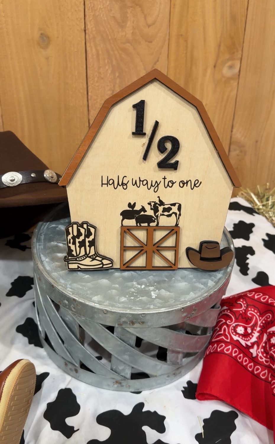 Western Baby Sign, CowBoy Baby Announcement, Halfway Birthday Boy Sign, Cow Boy Baby, Bebe Vaquero, 6 Months Sign