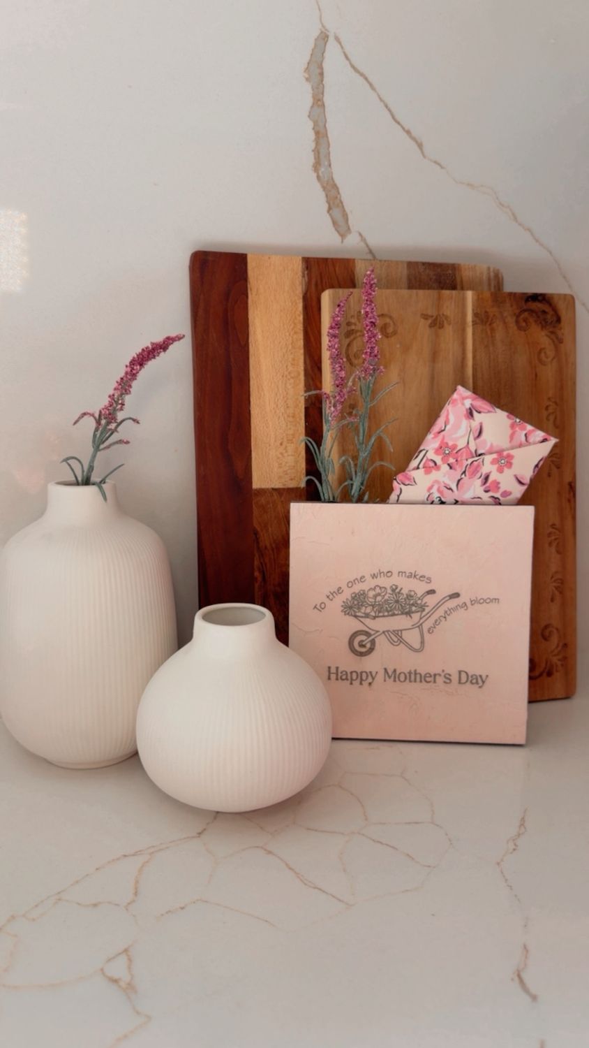 Mother's Day Gift, Flowers for Mom, Dia De La Mamá, Modern Organic Frame, Gardening, Dia De Las Madres, Gift Card Holder, Wagon Planter