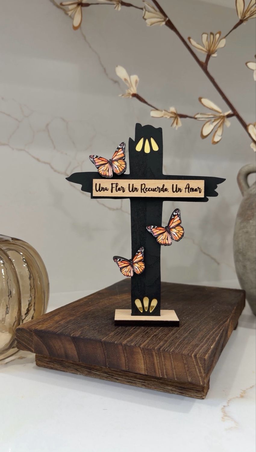 Monarch Butterfly Altar Decor, Cruz Día de los Muertos Ofrenda,
