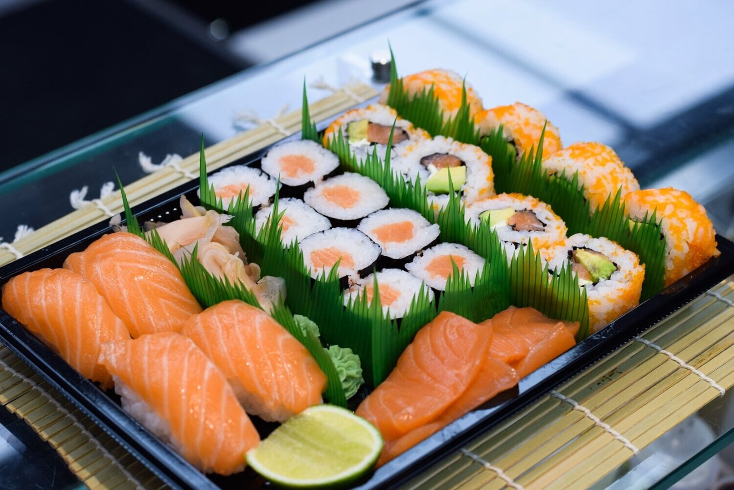 Salmon Mix 20 Sushi Platter