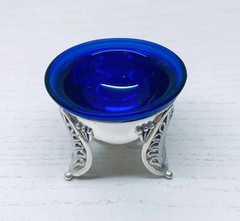 Saliera Argento rotonda con vetro cobalto