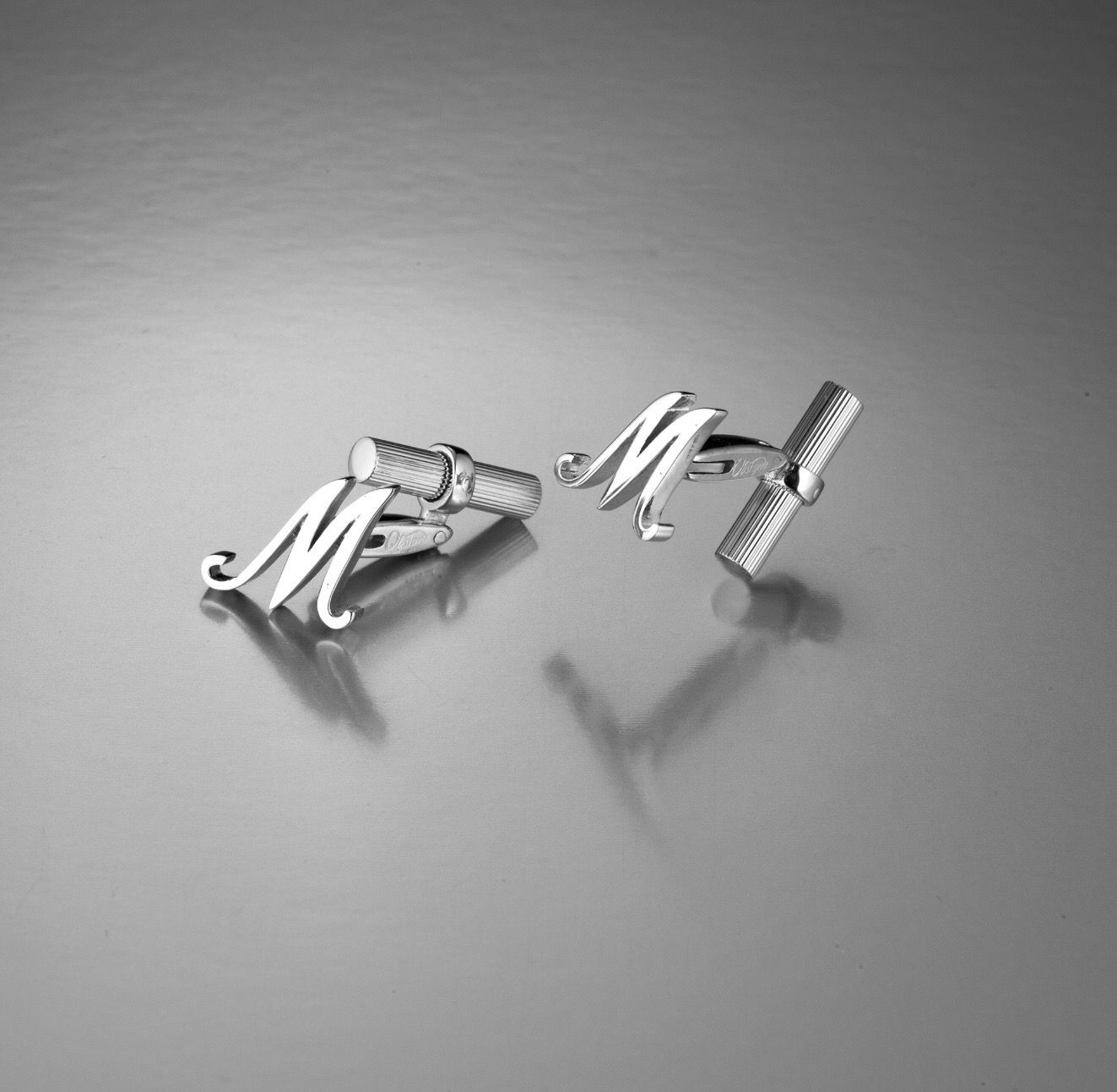 GEMELLI IN ARGENTO CON LETTERA E BARRETTA RIGATA OBSIGNO GIOIELLI