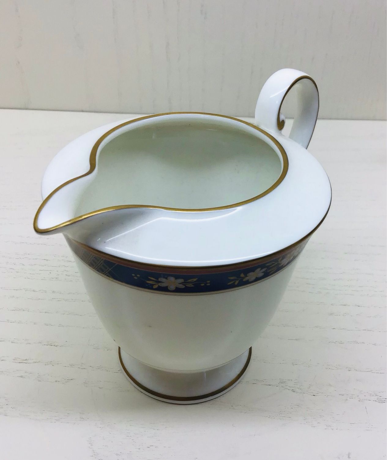 LATTIERA CREAMER IN PORCELLANA BONE CHINA DECORO ORO ZECCHINO