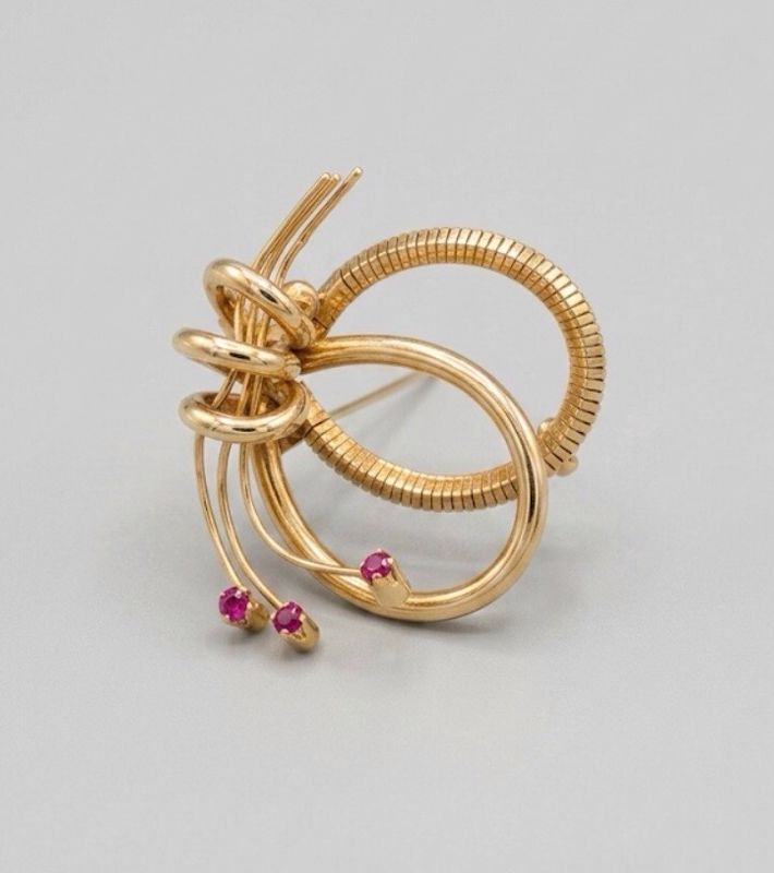 SPILLA VINTAGE IN ORO CON  RUBINI