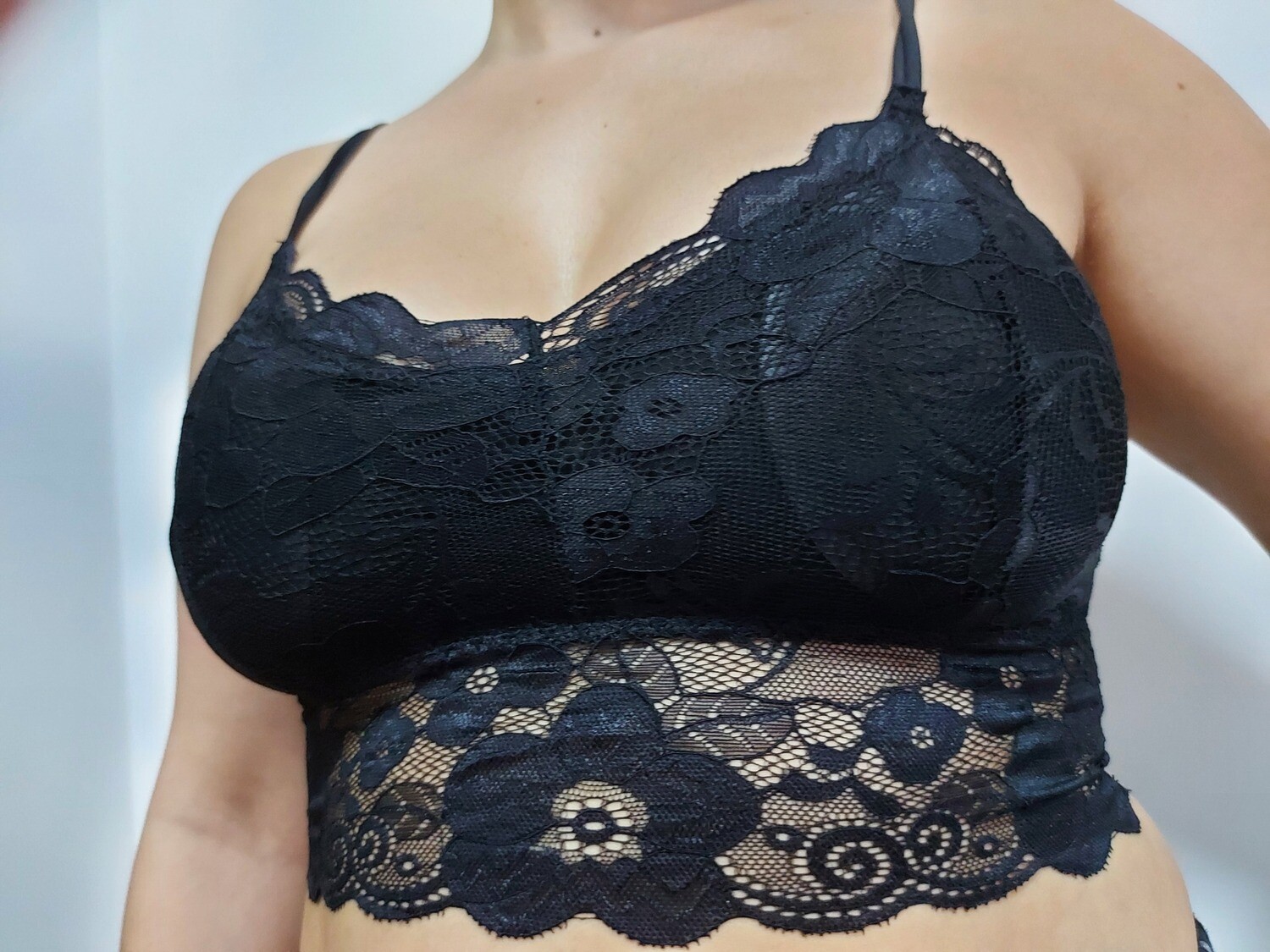 Maieu din dantela free size negru