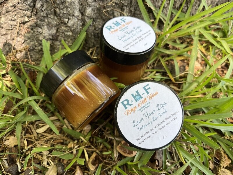 Love Your Lips Detoxifying Lip Scrub