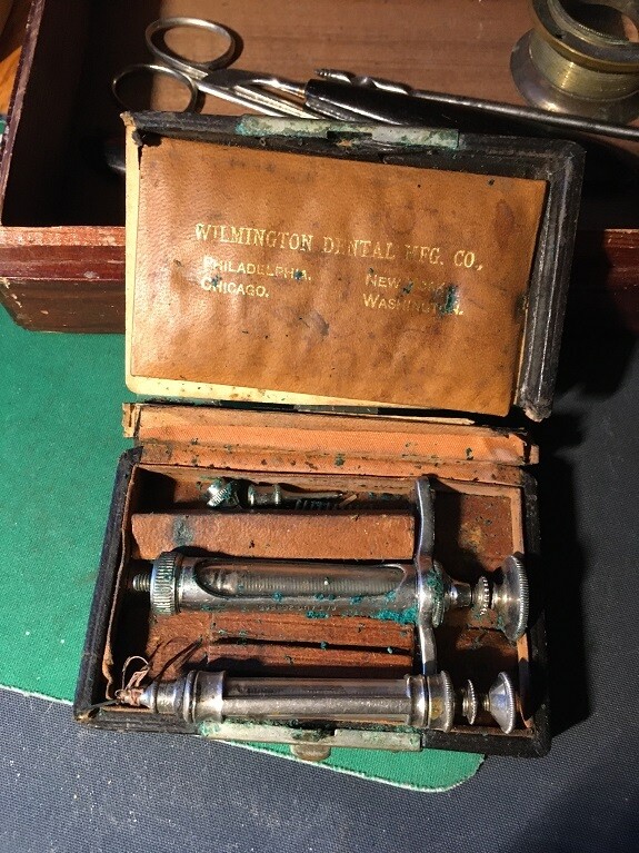 1886 dentist kit.