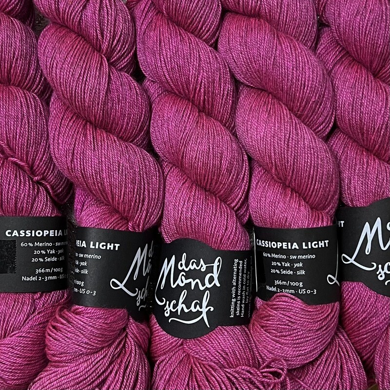 Das Mondschaf Fingering Cassiopeia Light (Merino Yak Silk) Jaws