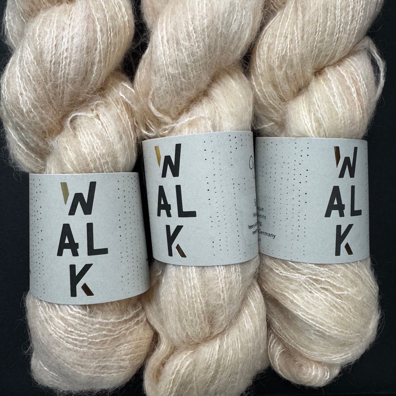 Walk Suri Fluff Oyster