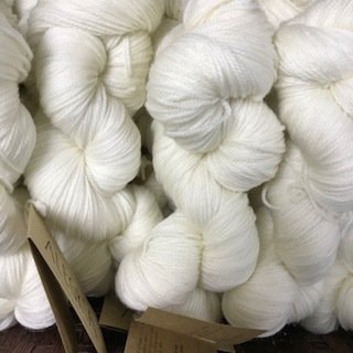 Manos Alegria Sock Yarn Natural A2800