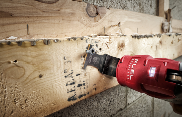 Milwaukee - L. Segmentata Bi-Met. Att. Sl 100 Mm- Legno & Metallo 1Pz