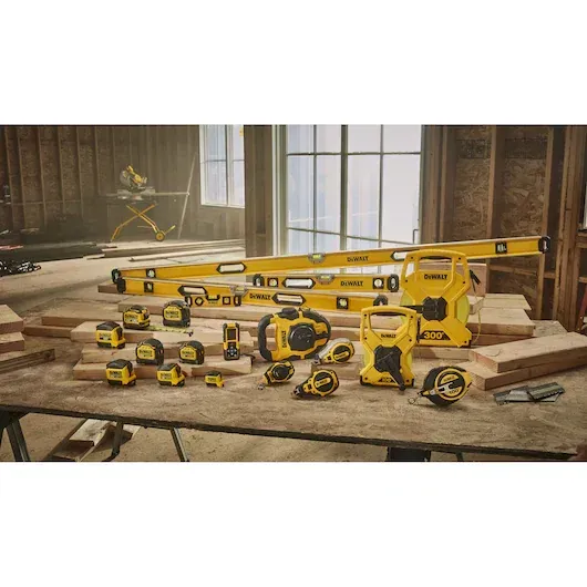 Misuratore di distanze laser 60 metri con batteria al litio ricaricabile. Misura da 0,15 a 60 metri.