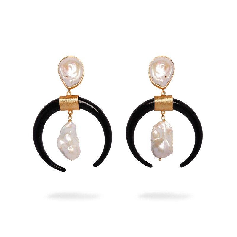 RHEA in Resin and Baroque Pearls