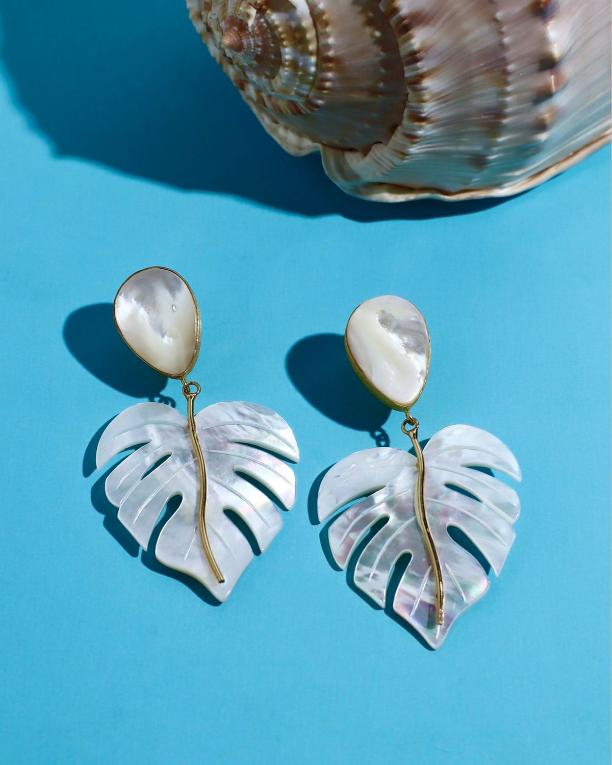 White SEYCHELLES In Mother of Pearls