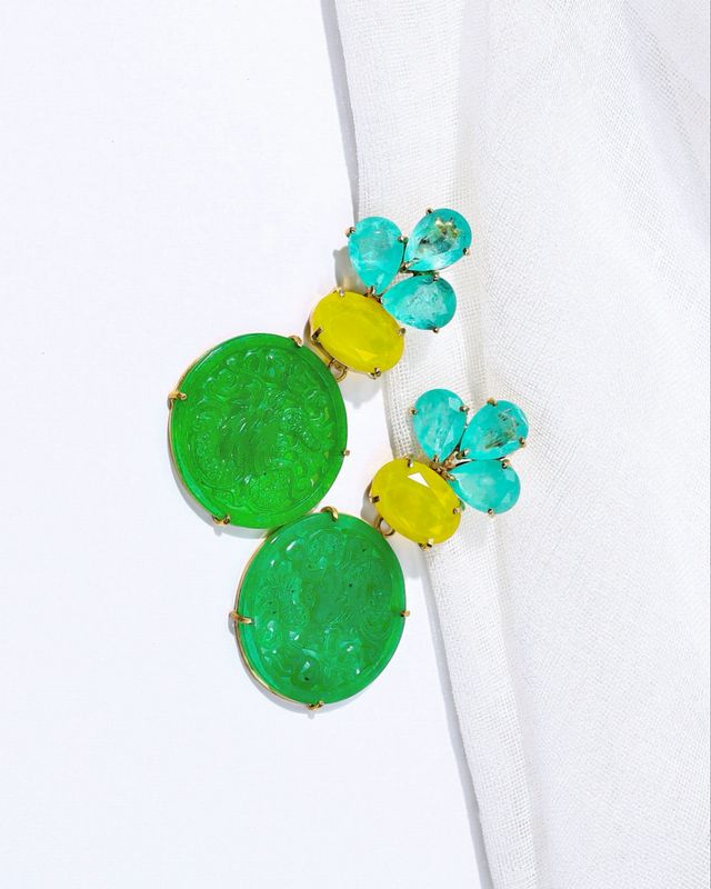 Green LOTUS In Agate And Lab grown Paraiba