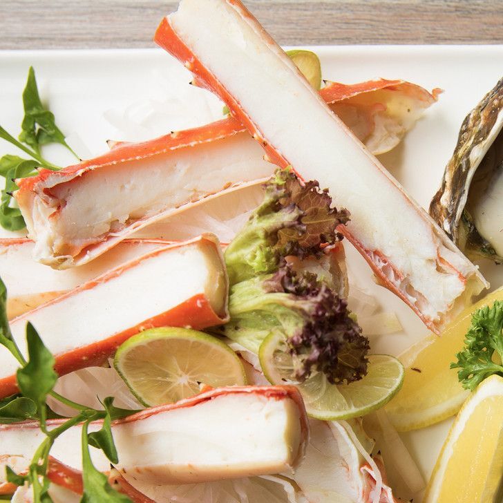 FRESHLY-Caught SPLIT Alaska Red King Crab Legs Per Pound