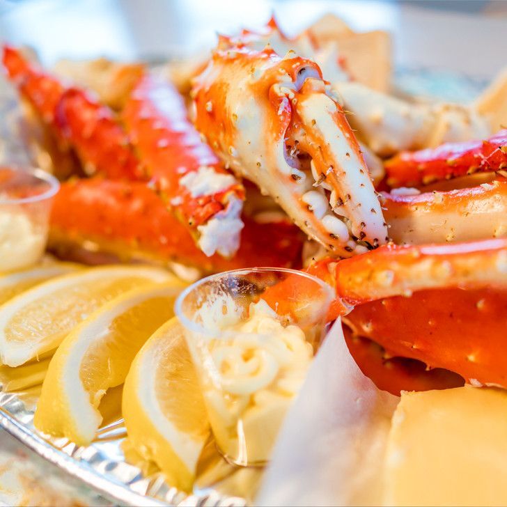 FRESHLY-Caught Alaska Red King Crab Legs & Claws