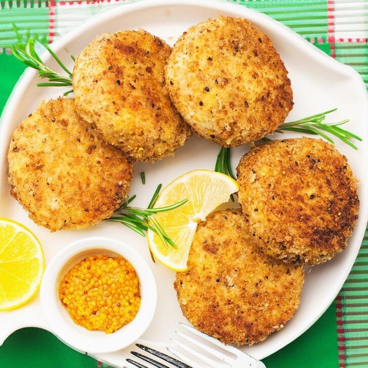 Alaska Seafood & Crab Cakes - Per Dozen (12)