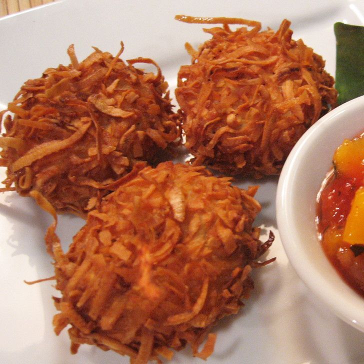 Coconut & Seafood Crab Cakes (1 dozen)