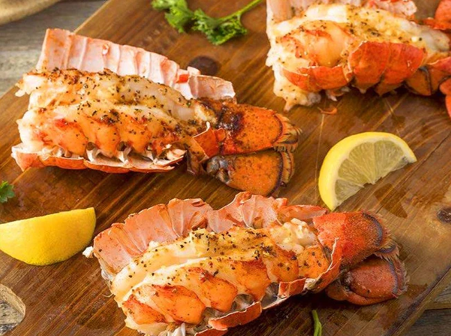 MEDIUM COLD WATER WILD LOBSTER TAILS, FROZEN - 2CT