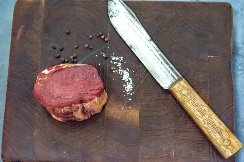 Bison Filet Mignon 8-9oz Bison Filet Mignon 8-9oz