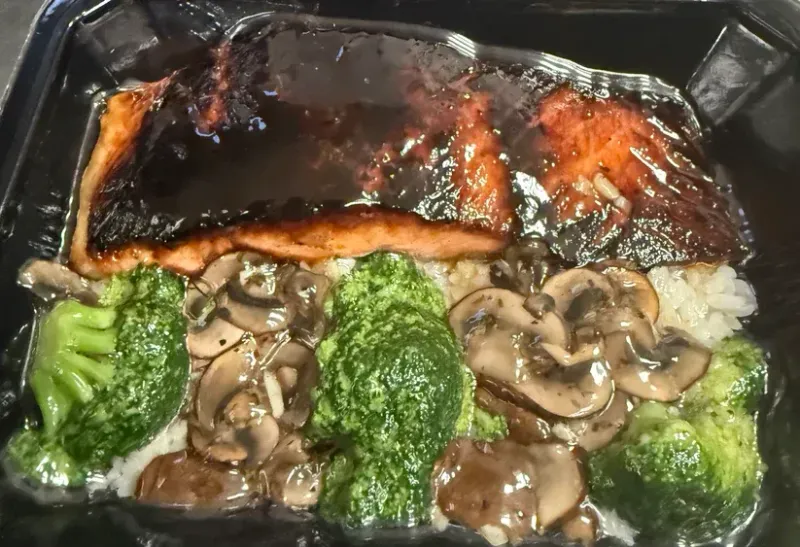 Salmon’s Teriyaki Tango with Broccoli & Mushrooms