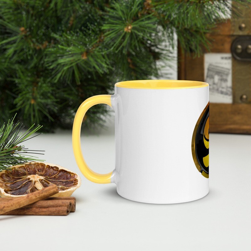 Tasse mit farbiger Innenseite