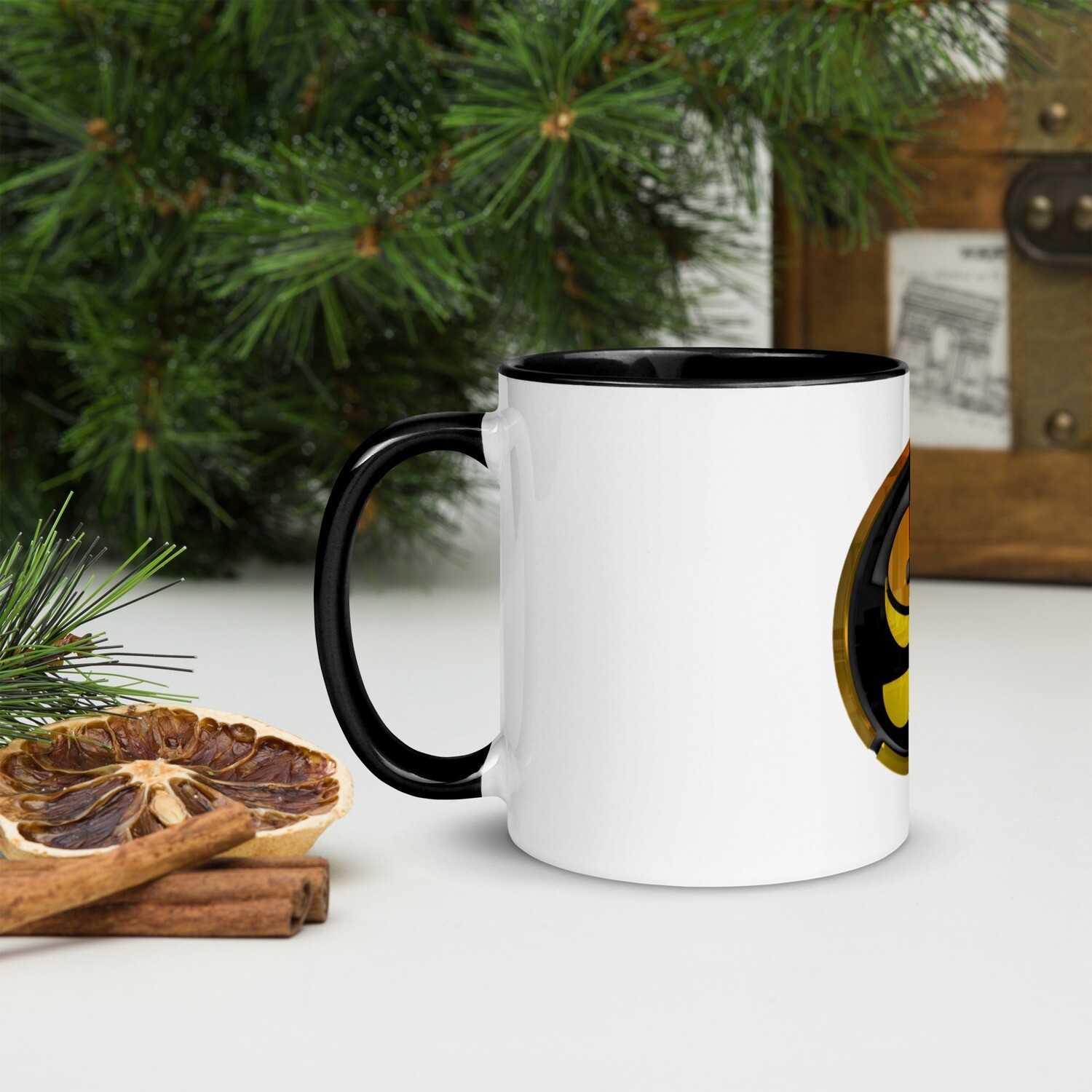 Tasse mit farbiger Innenseite, Farbe: Schwarz