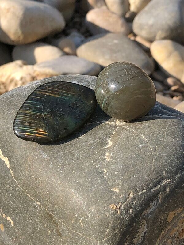 Labradorite : Protection - Confiance en Soi - Sommeil