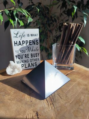 Pyramide de Shungite