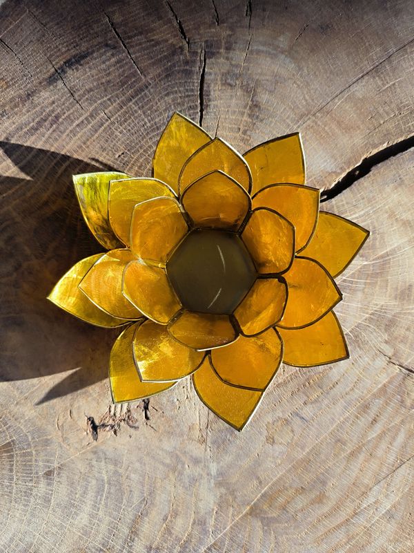 Bougeoir Lotus en Coquillage de Capiz
