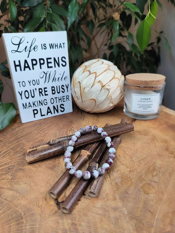 Bracelet Tourmaline Rose :  diminue les comportements obsessionnels, réconforte, sécurise et soigne les blessures émotionnelles