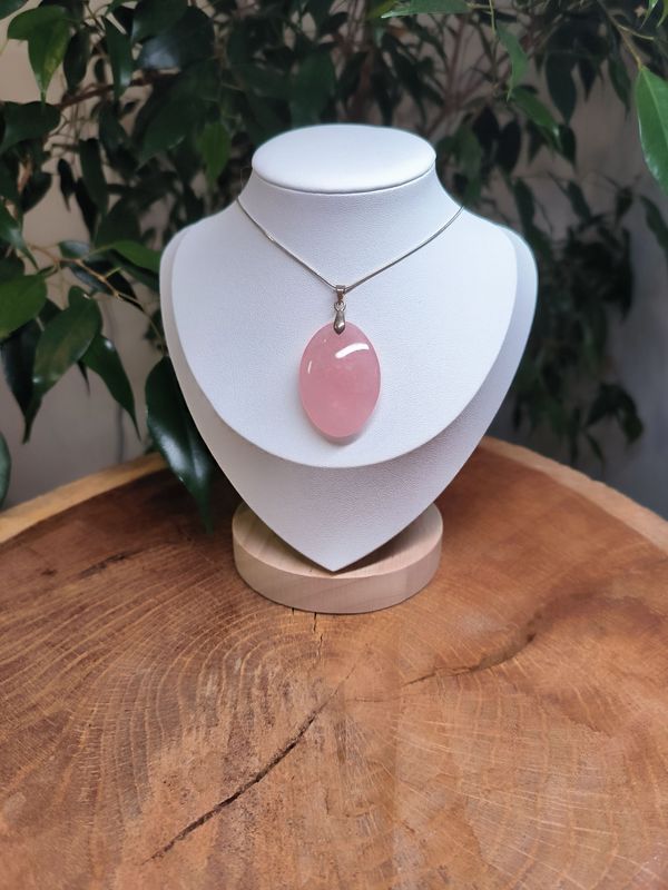 Collier Quartz Rose pour calmer le sentiment de manque d'amour, la dépression et bien dormir