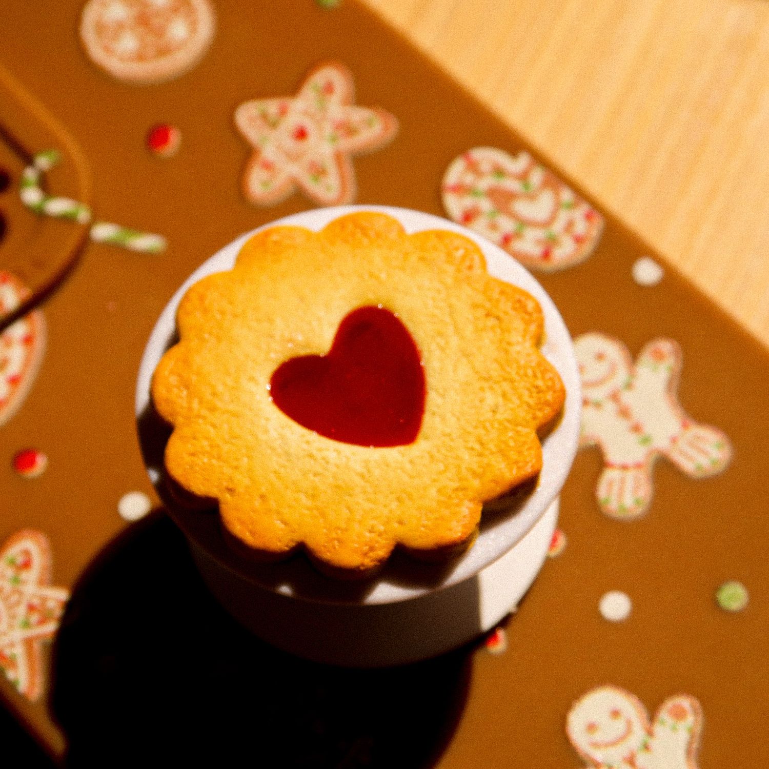 Shrewsbury Biscuit Novelty Phone Grip