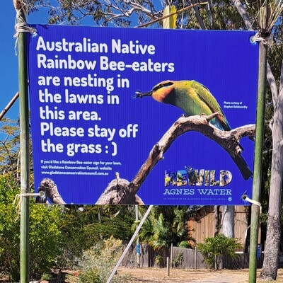 Double sided Bee Eater sign - Please stay off the grass - 2 different designs, one on each side