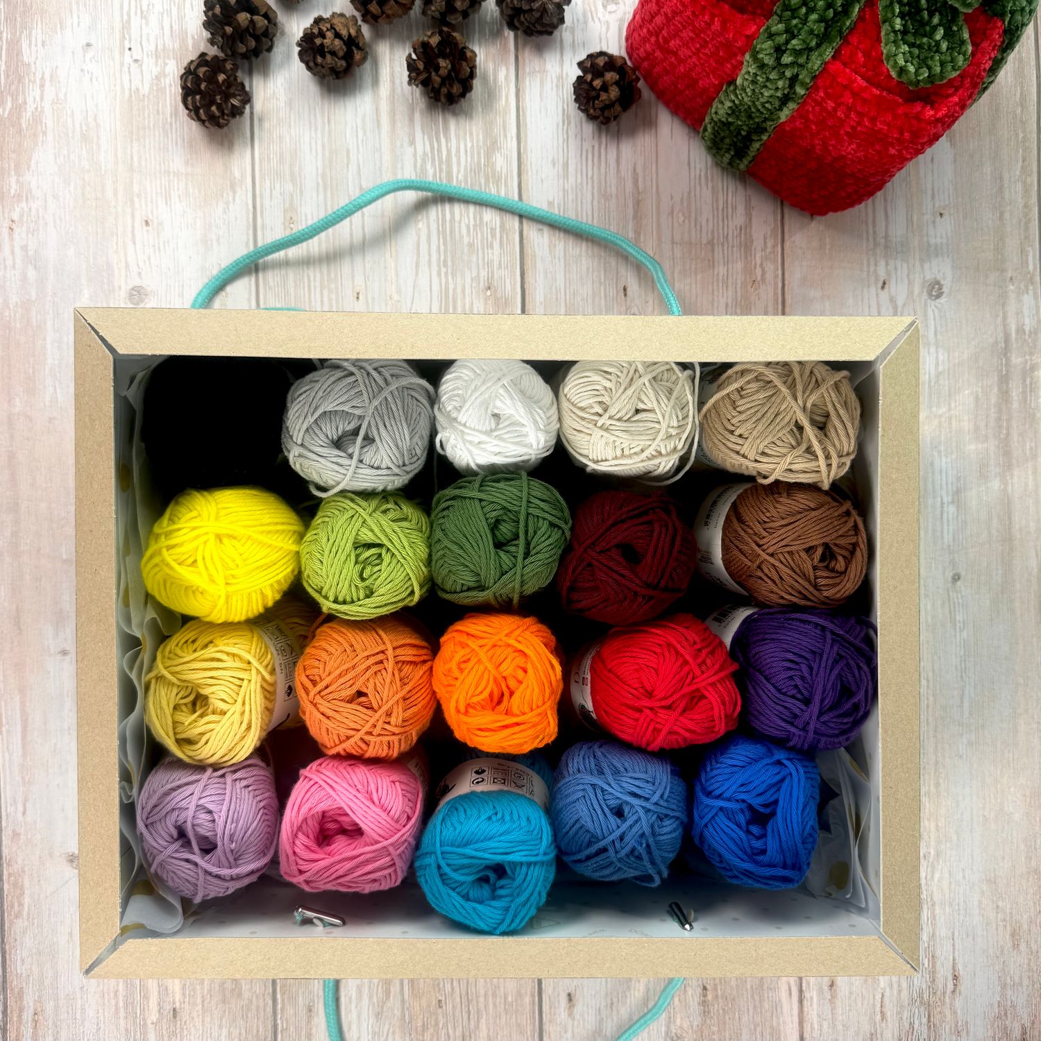 20 pcs BOX of Domigurumi DK 🧶
