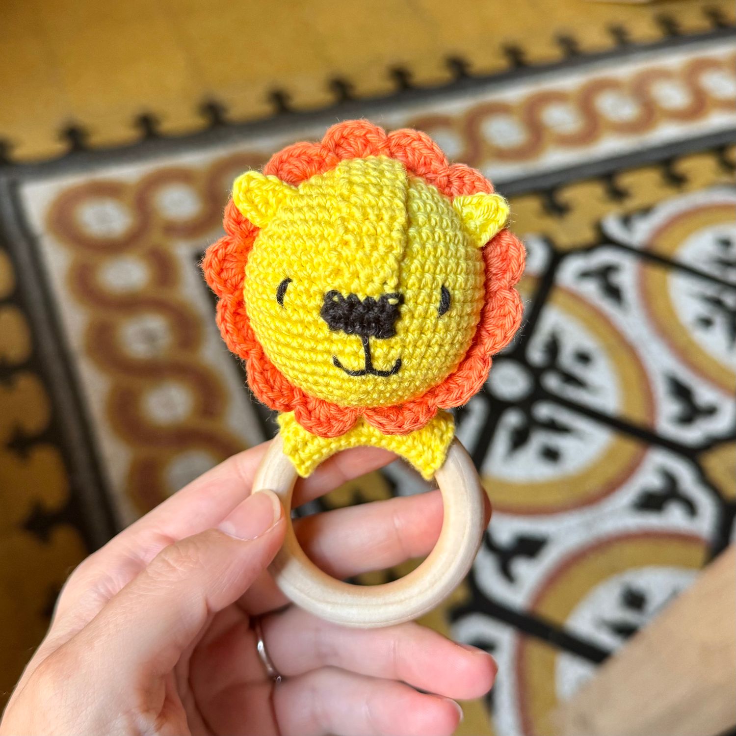 Pattern Lion Rattle ITA-ENG US