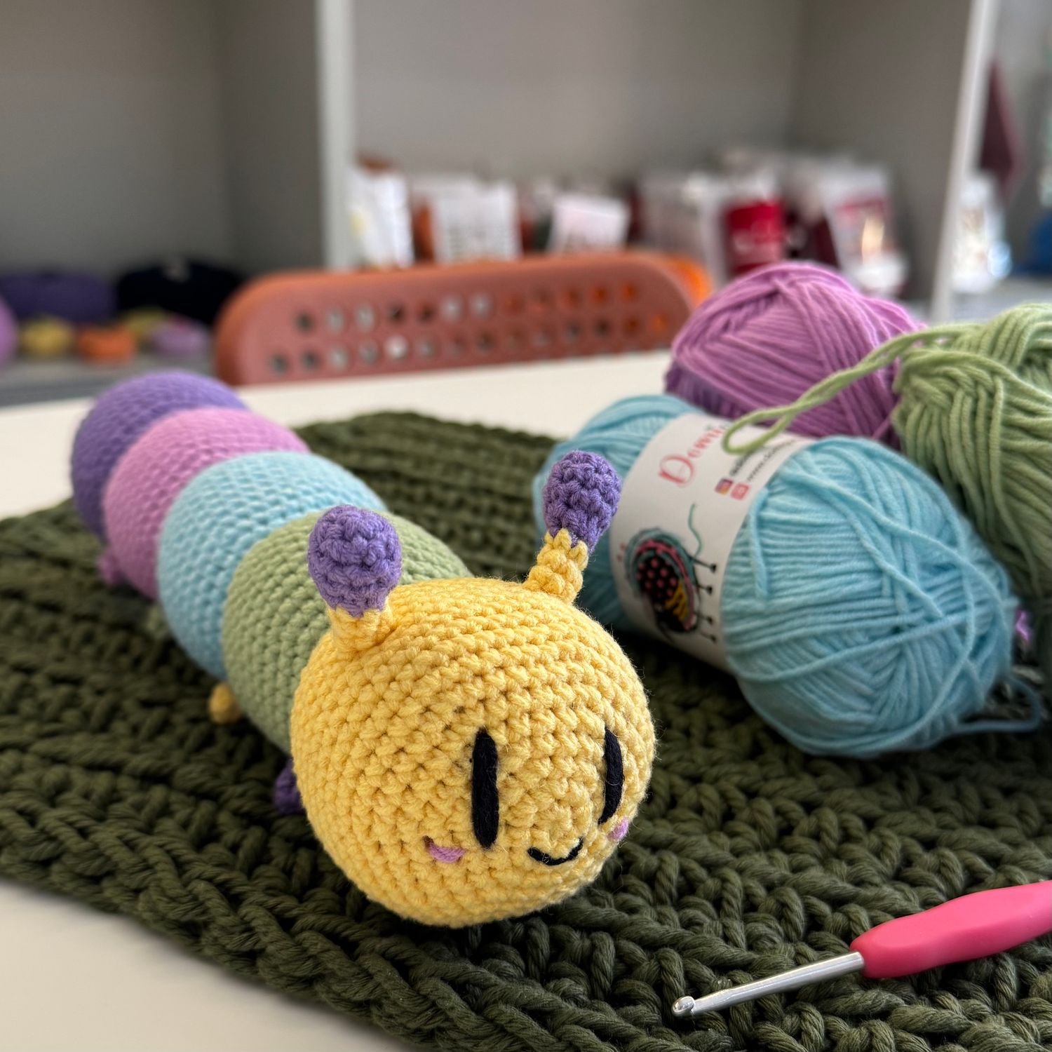 Ugo il Bruco Farfallo 🐛🦋 PDF ITA