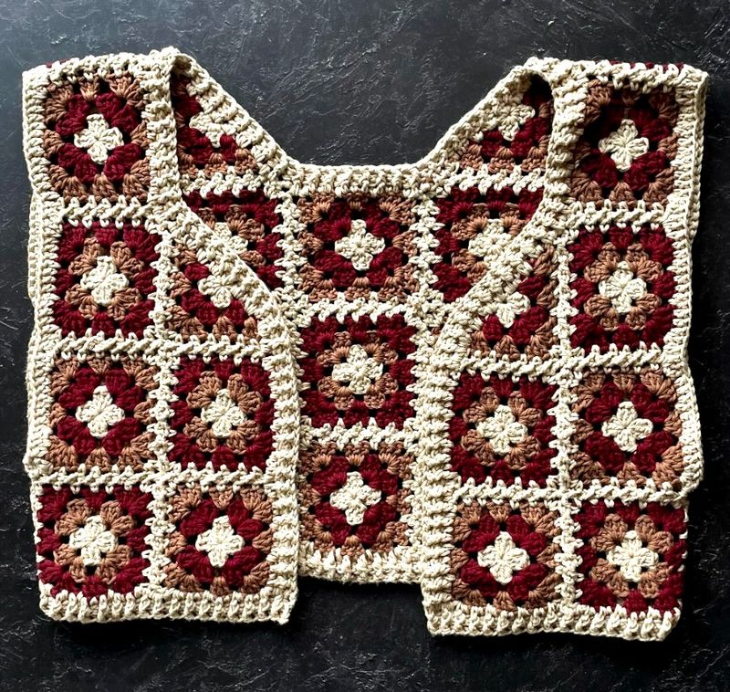 🧶 Corso di Uncinetto Gilet 2 incontri con Snej - Partenza MARTEDì 9 Giugno