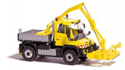 Unimog U430 avec faucheuse