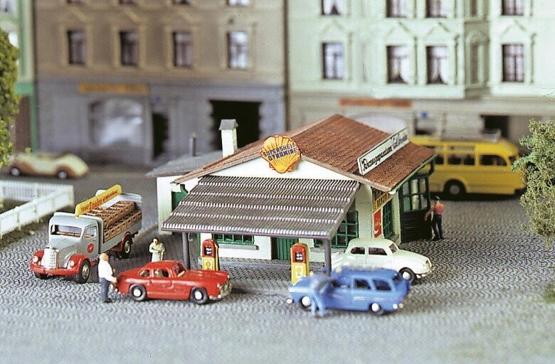 Station-service